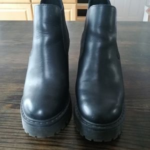 Doc martens size 5 women's Hurston Chelsea boots